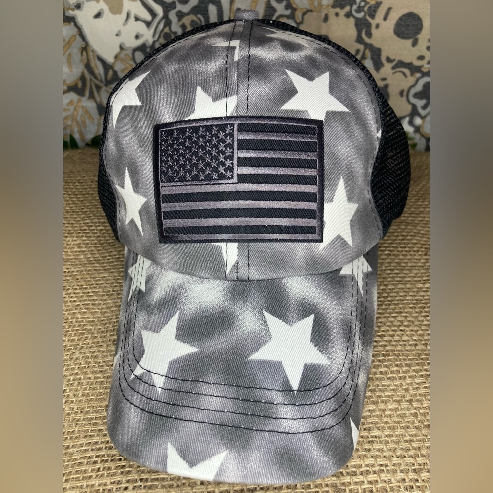 Black/white/grey American Flag ponytail hat